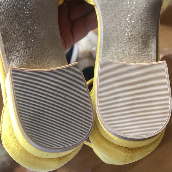 Pop of color yellow ankle strap sandal flats - Picture 10 of 11